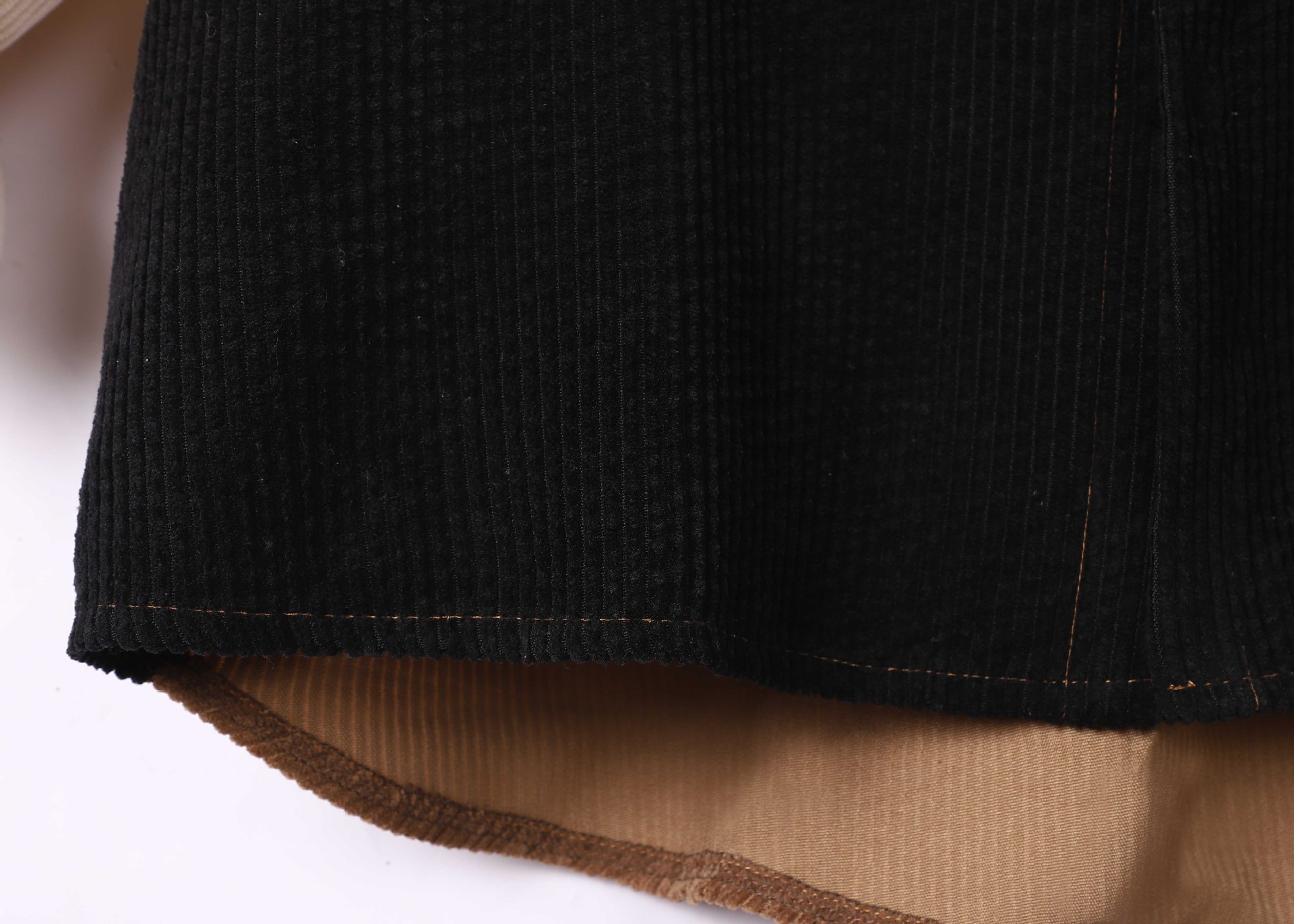 Corduroy shirt with long sleeves