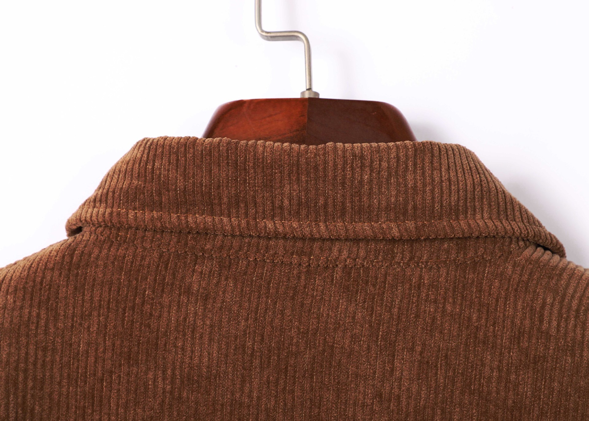 Corduroy shirt with long sleeves