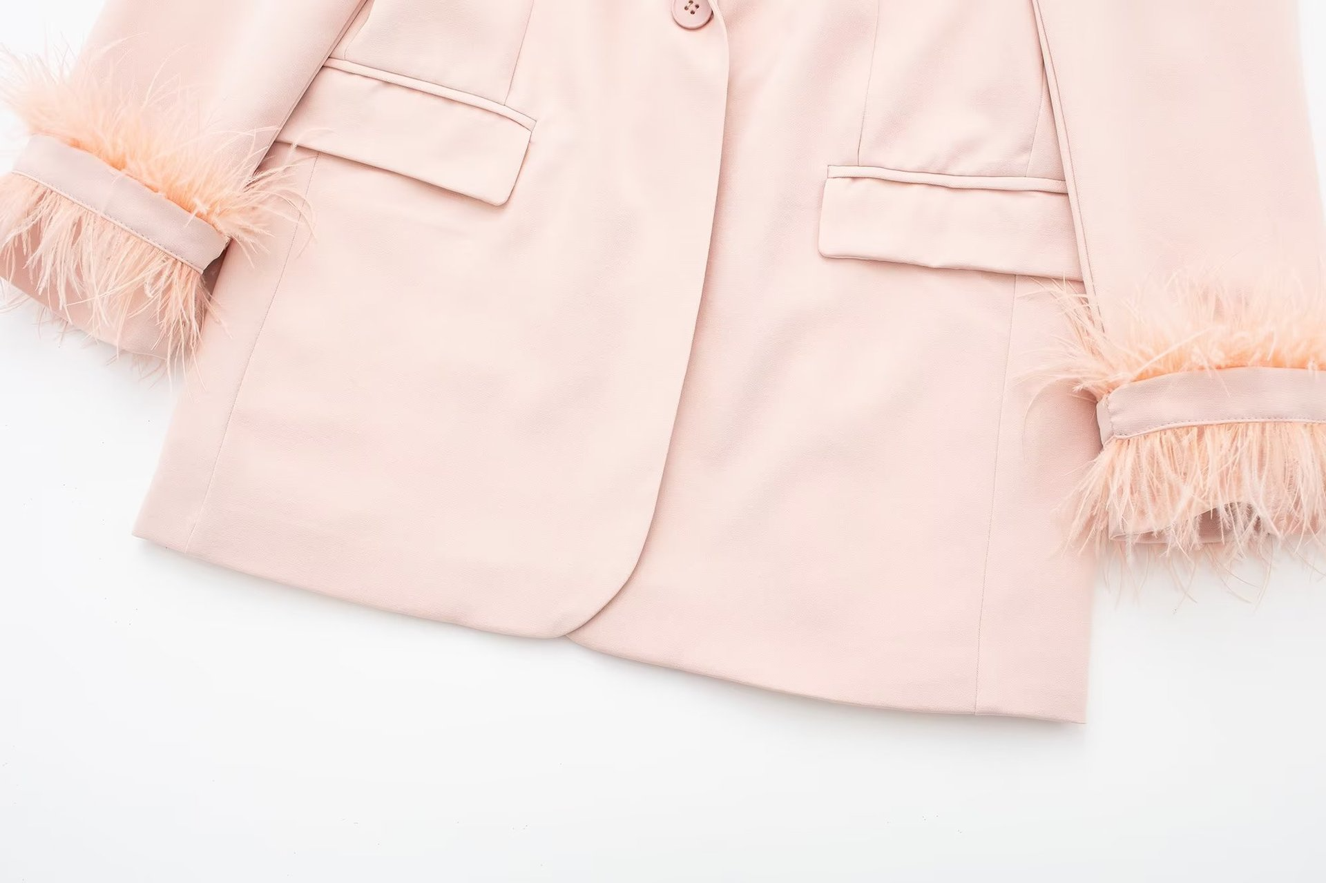 Straight blazer with feathers and trousers