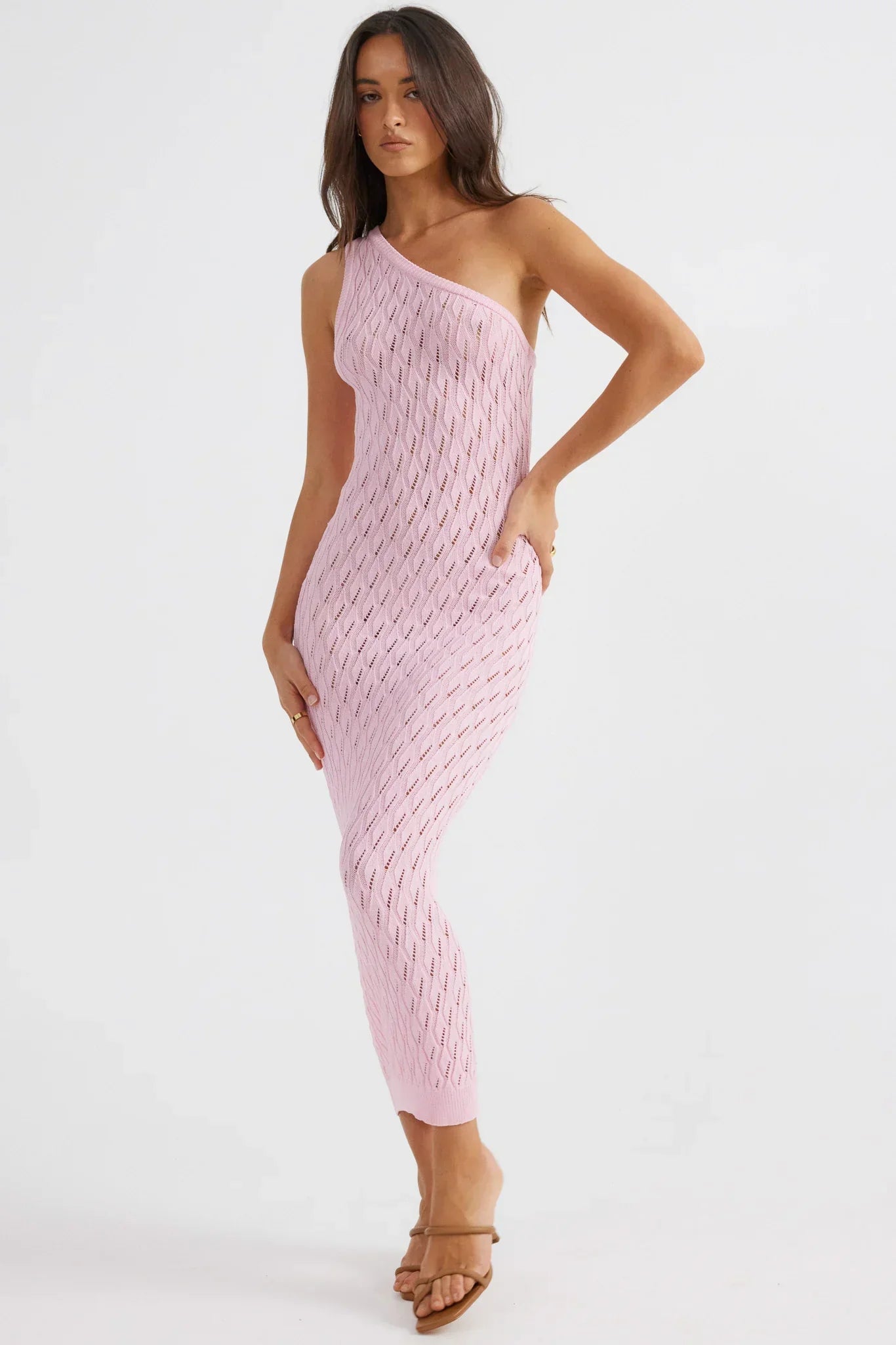 Knitted maxi dress with one shoulder and hollow