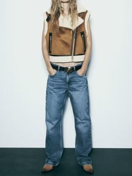 Vest jacket with fur