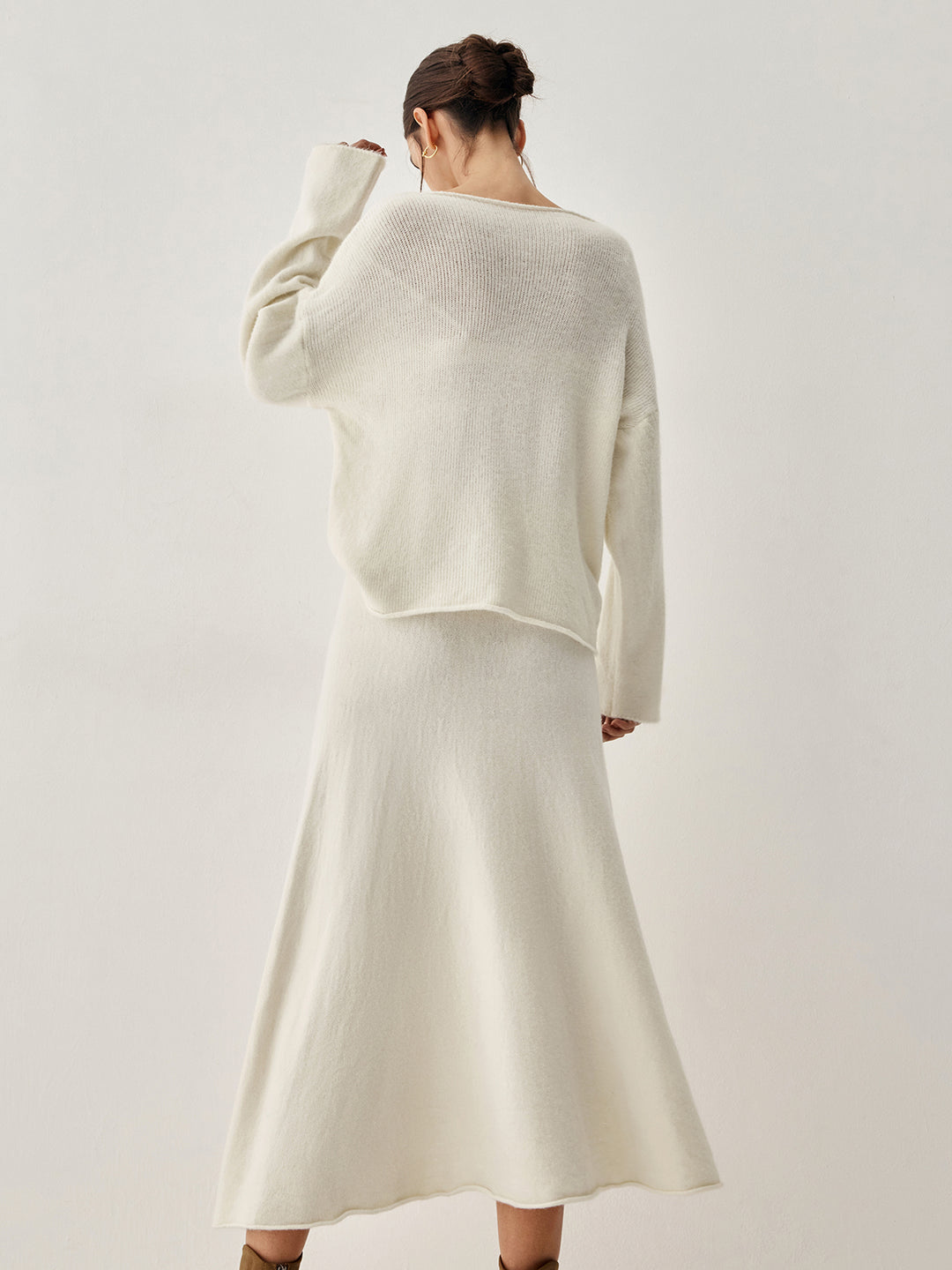 No-shoulders White Sweater And Long Skirt Set