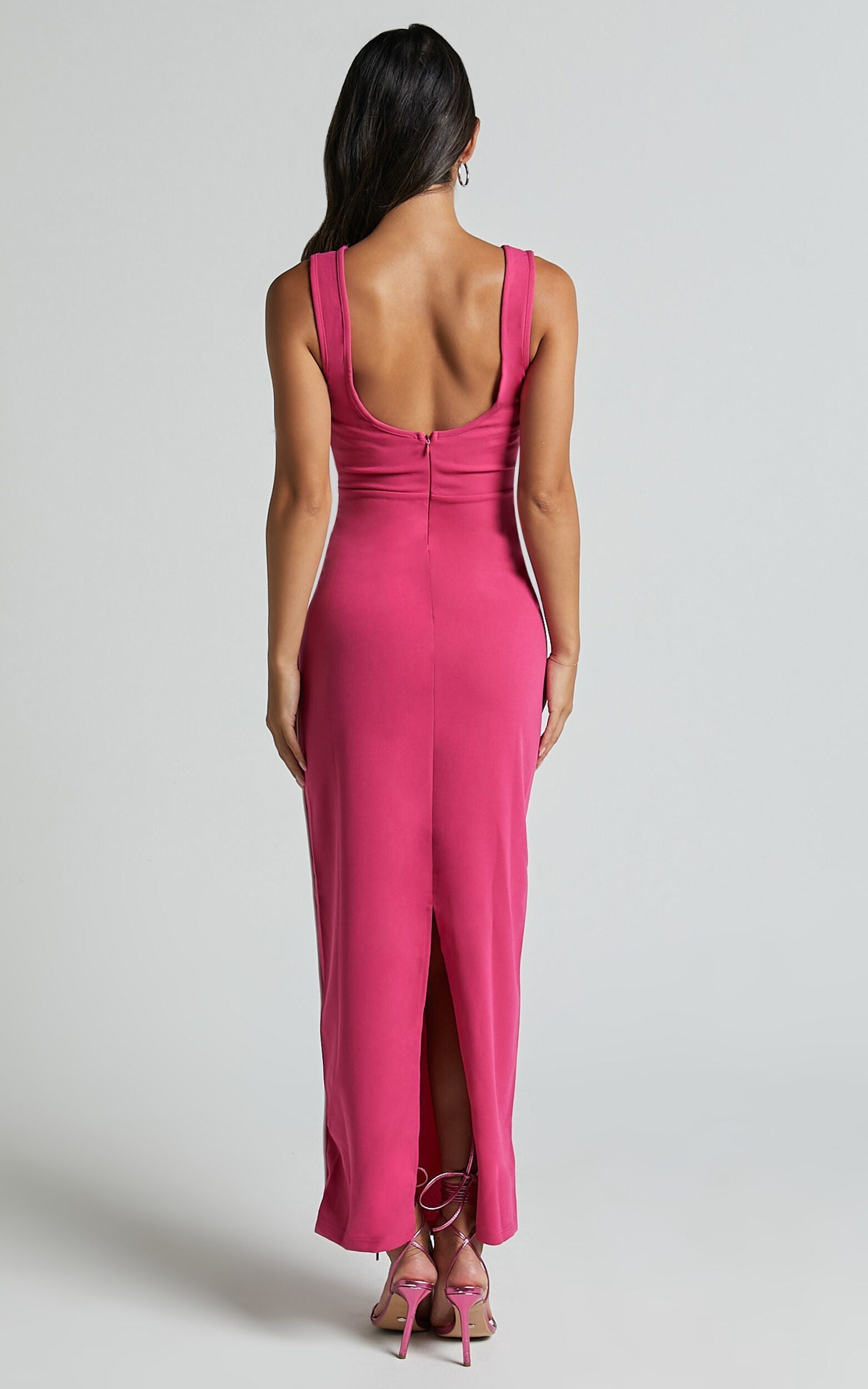 Bodycon maxi dress with round neck