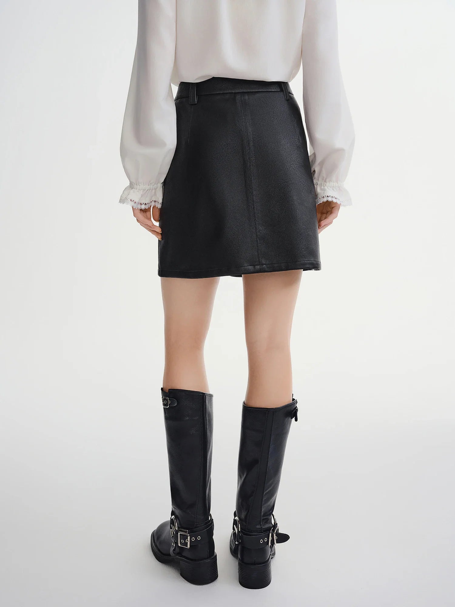 Short Leather Skirt With Belt