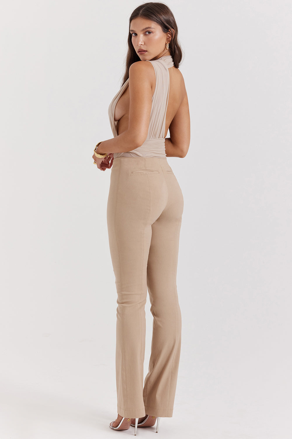 Ecru bodysuit with pleats and trousers