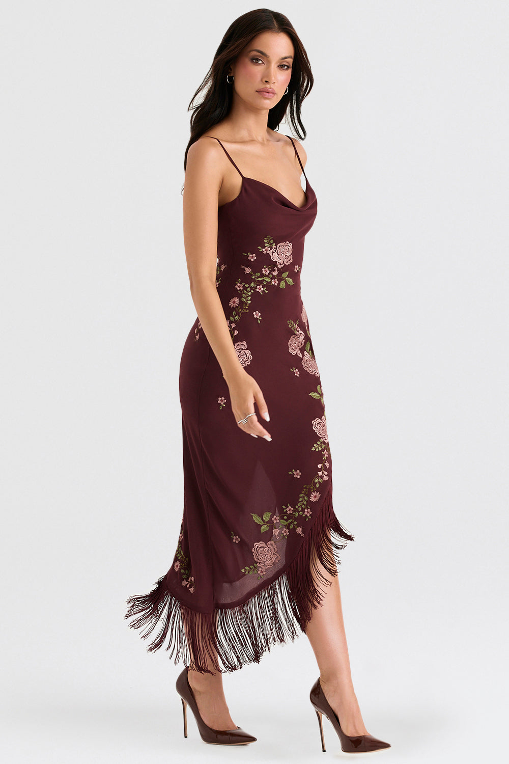 Wine-colored midi dress with embroidery