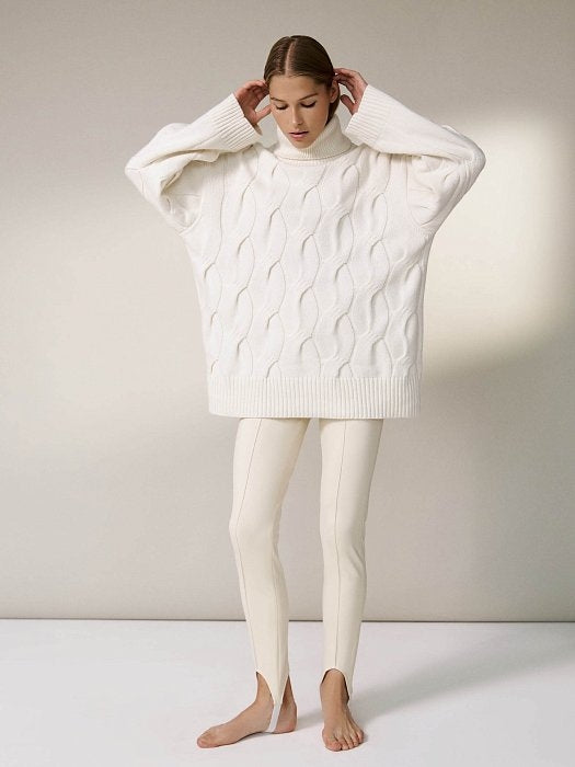 Loose-knit white sweater for women