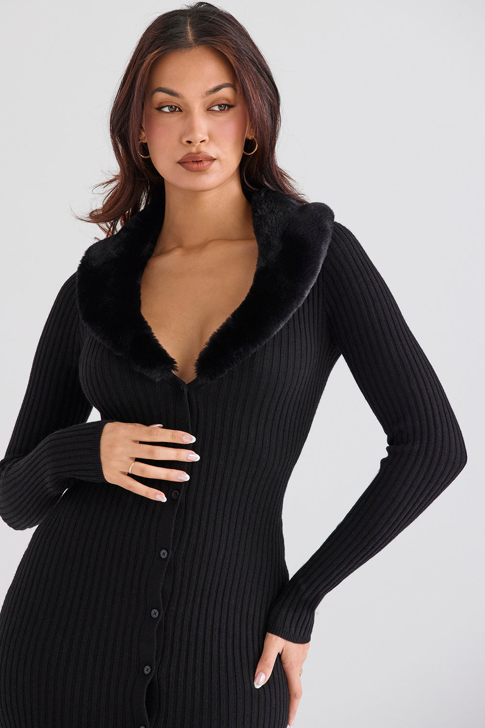 Black dress with faux fur