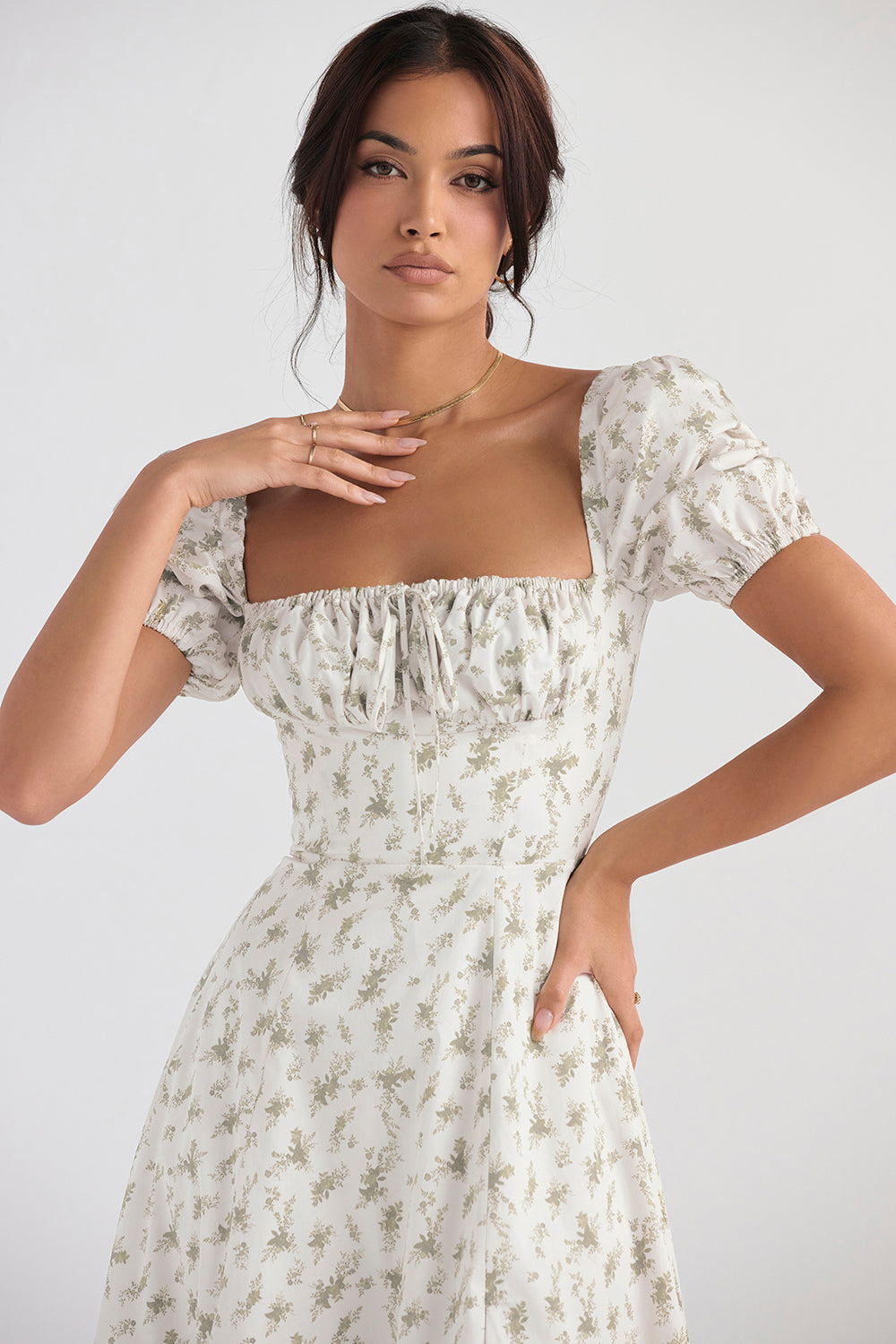Midi sundress with floral puff sleeves