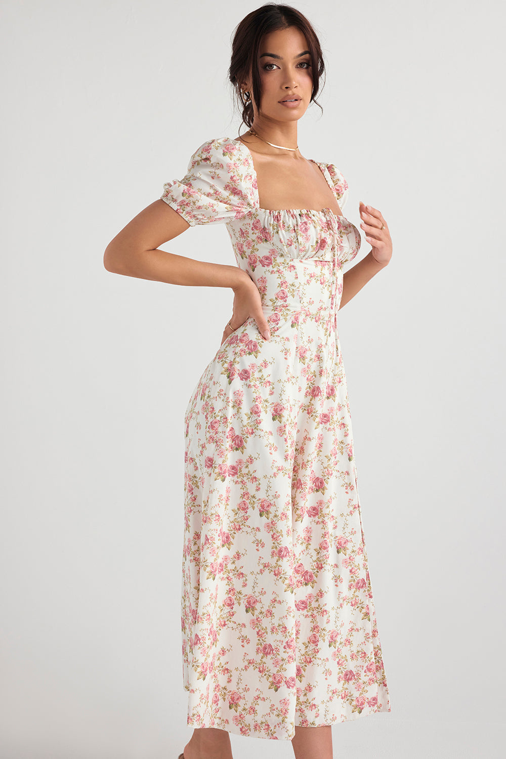 Midi sundress with floral puff sleeves