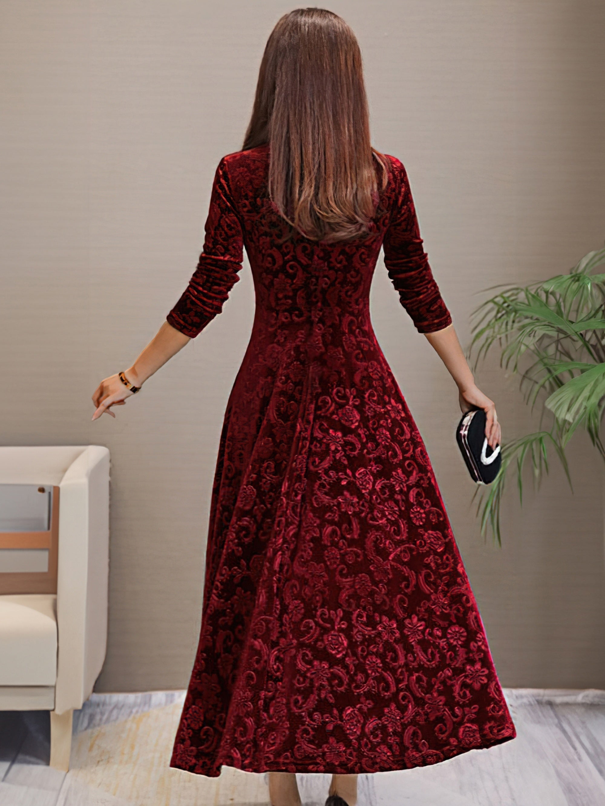 Flared dress with long sleeves