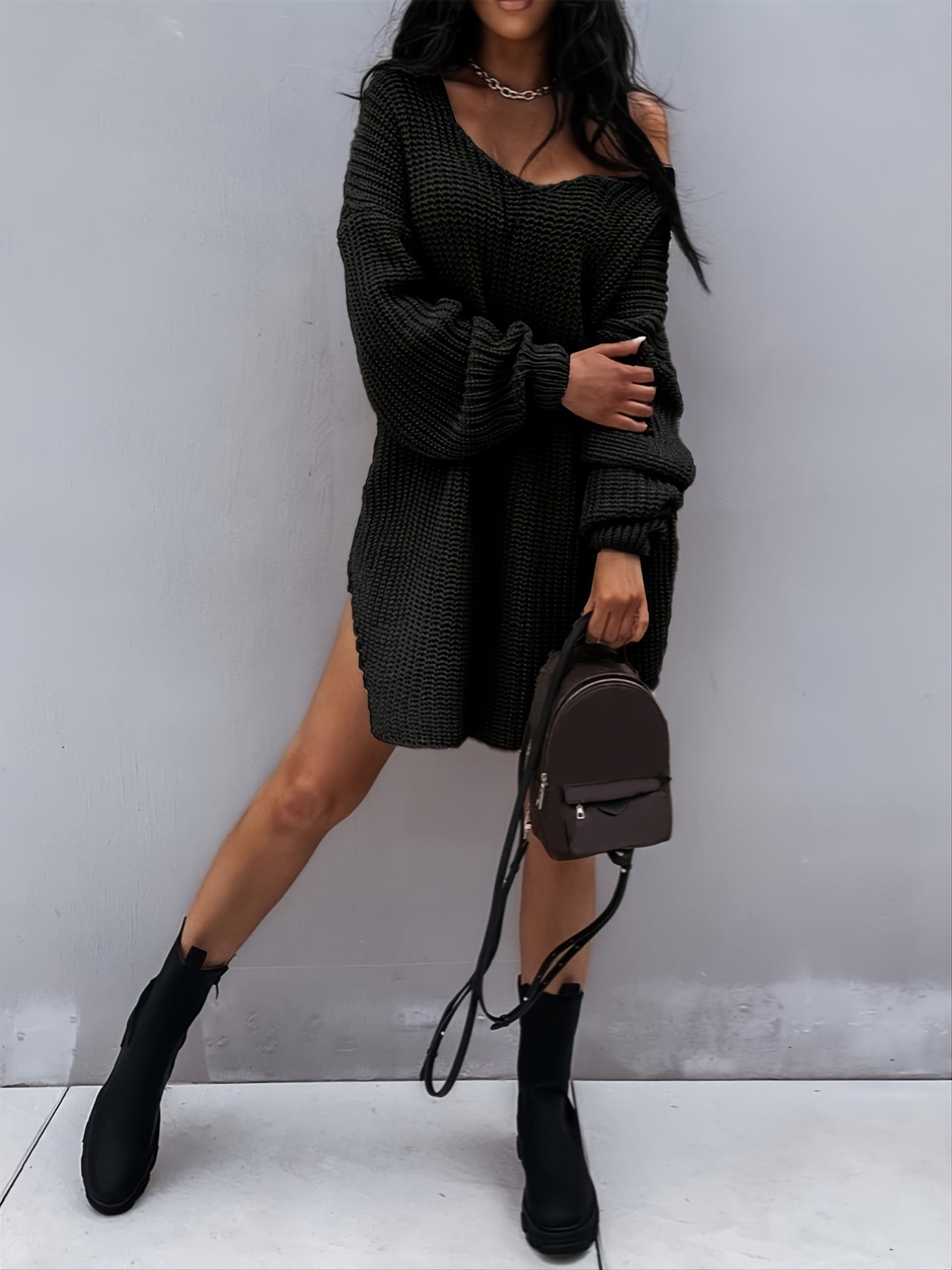 Knitted sweater with V-neck and lantern sleeves