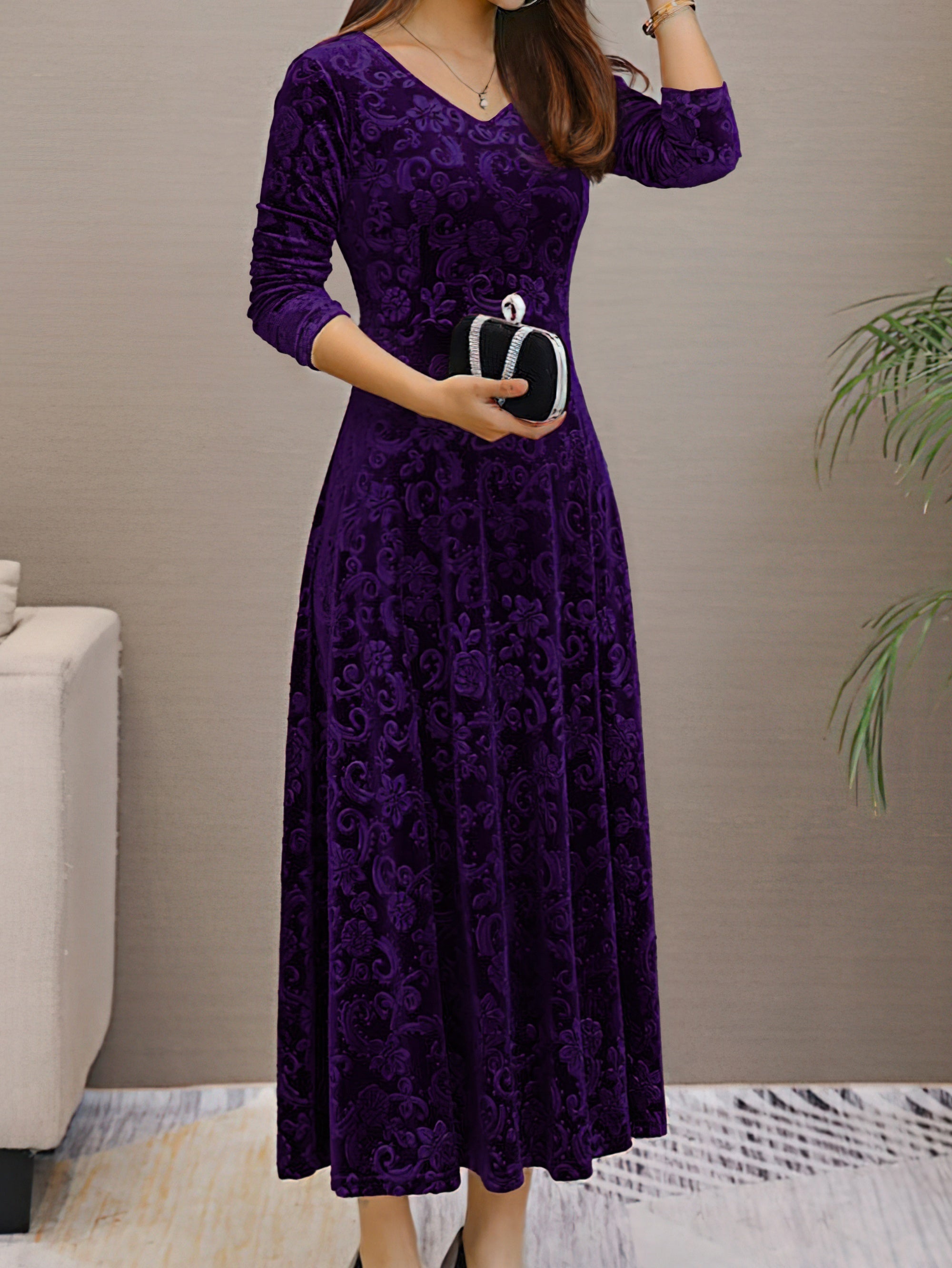 Flared dress with long sleeves
