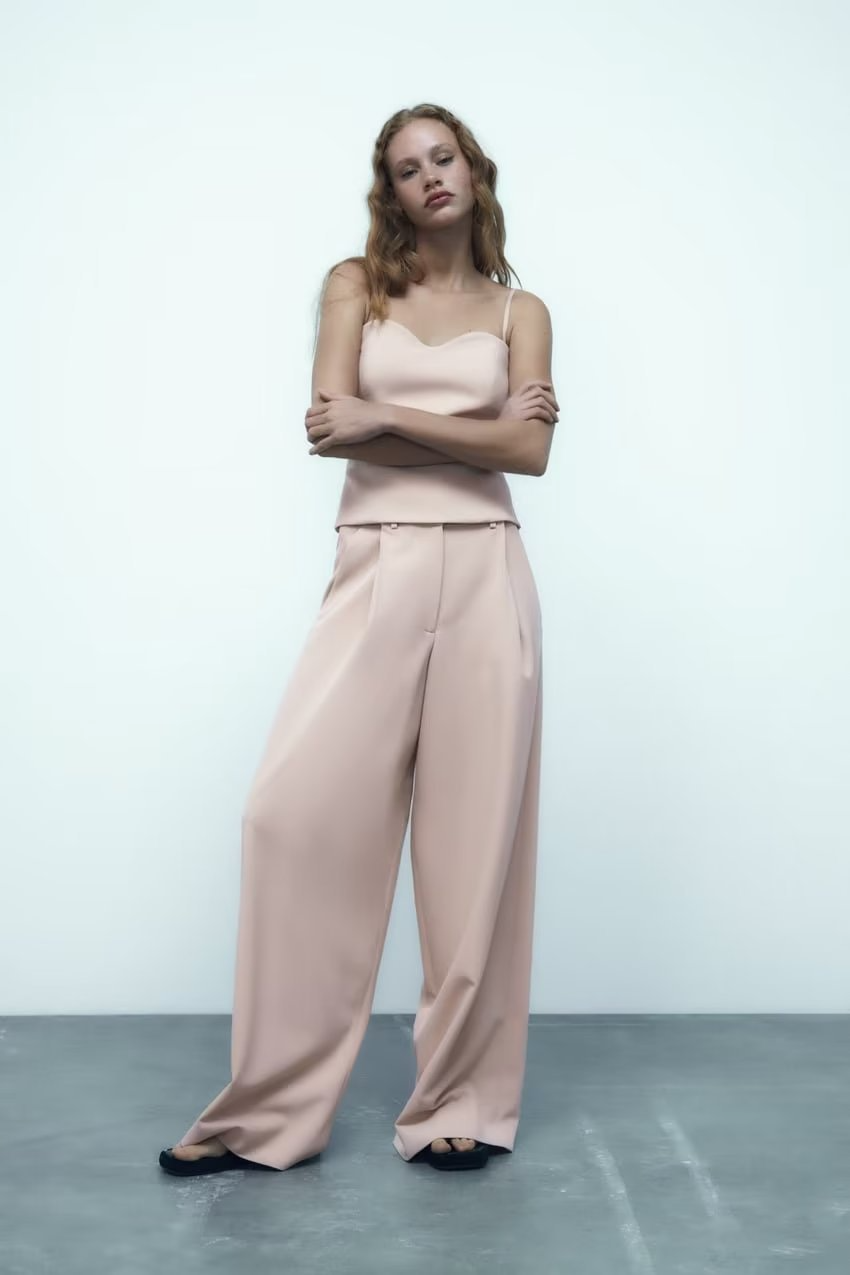 Straight blazer with feathers and trousers