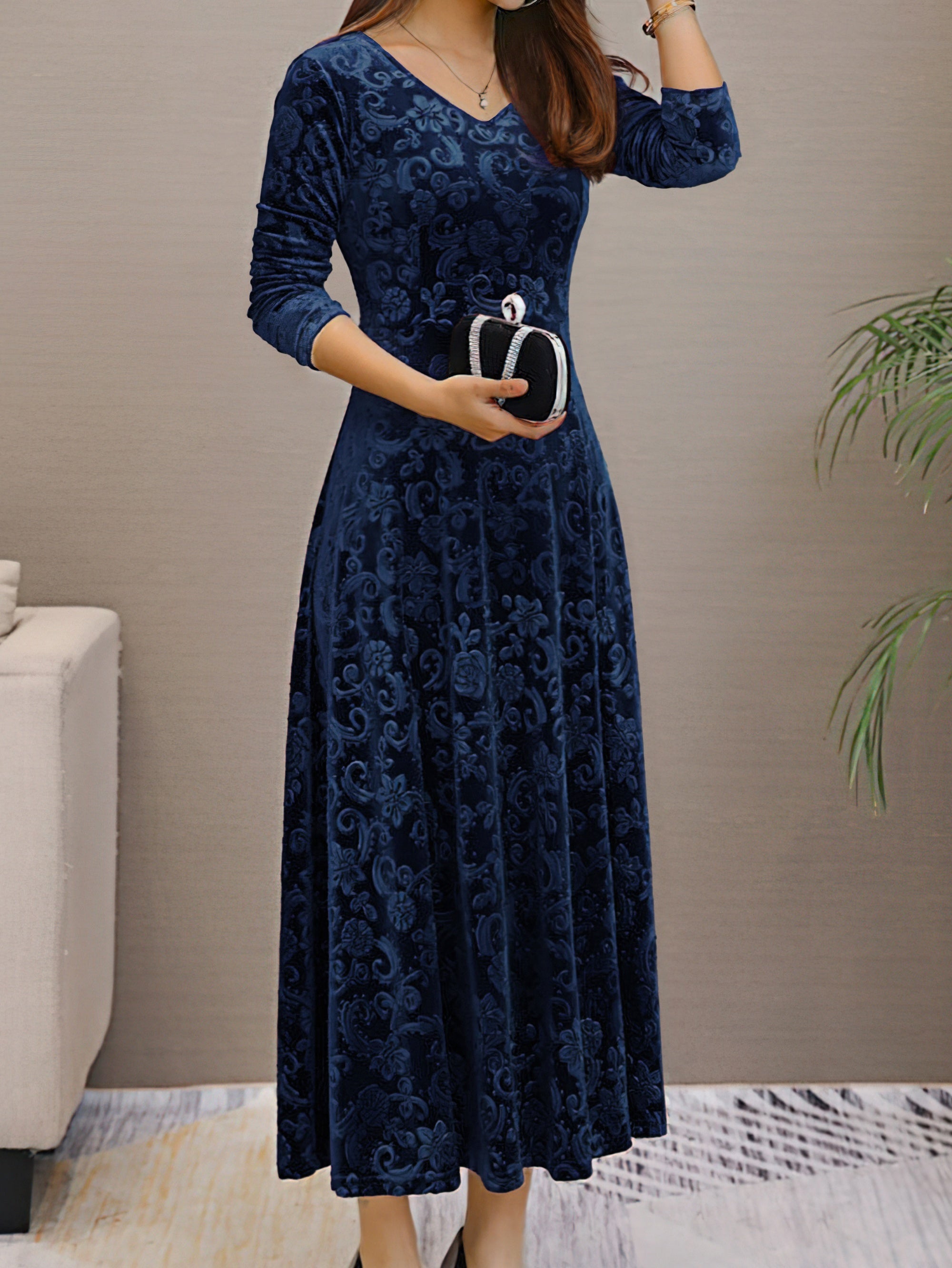 Flared dress with long sleeves