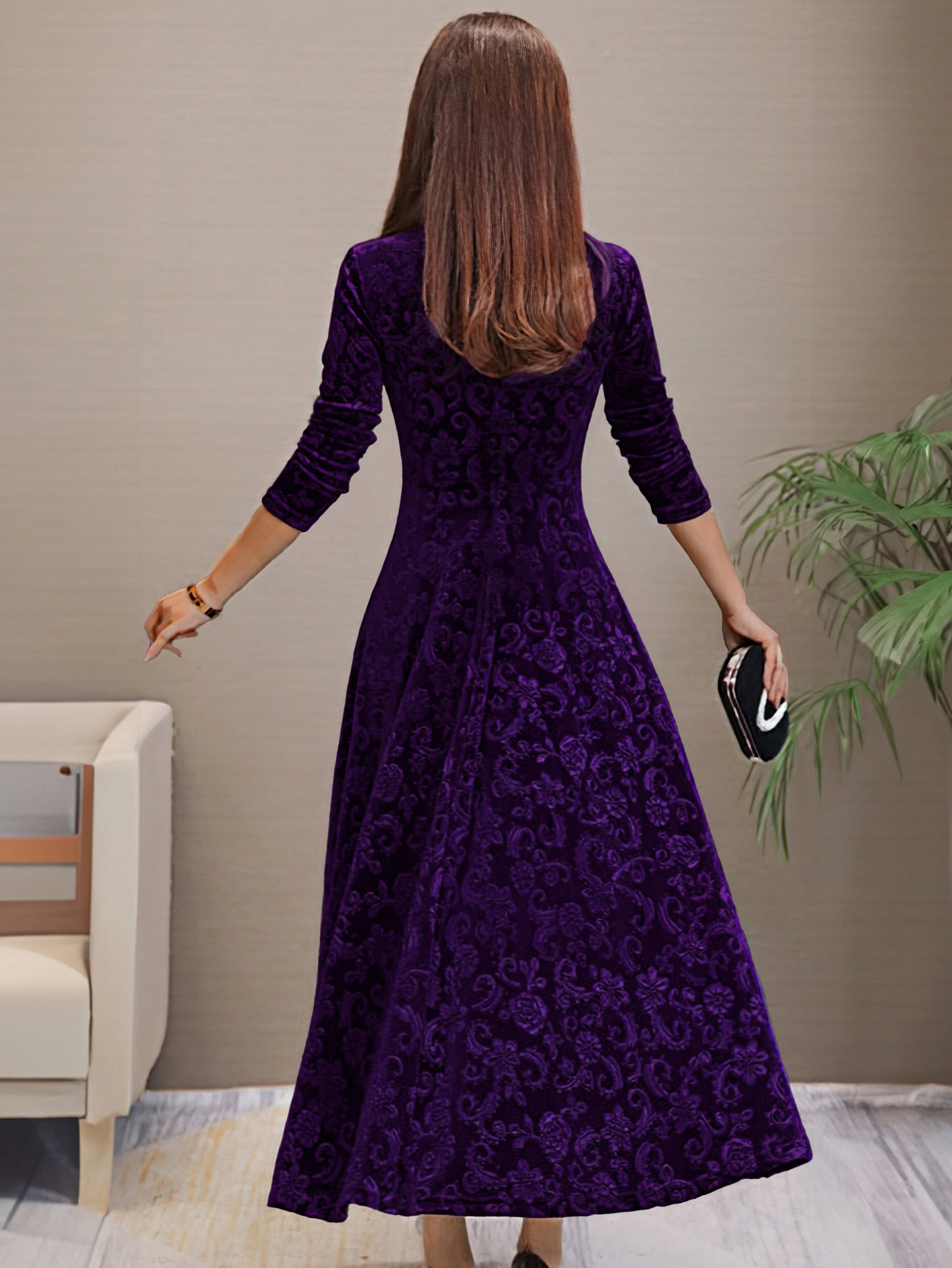 Flared dress with long sleeves