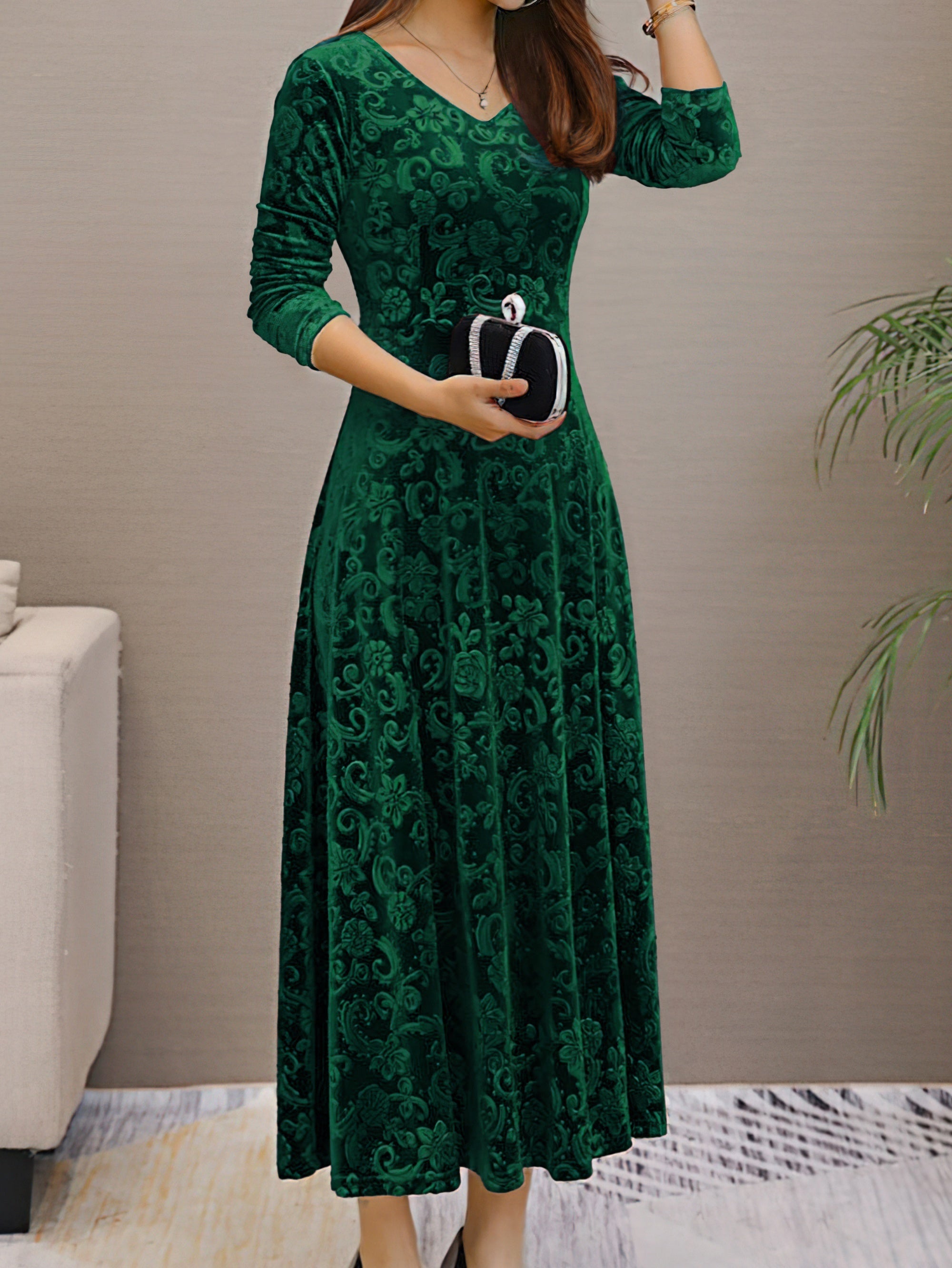 Flared dress with long sleeves