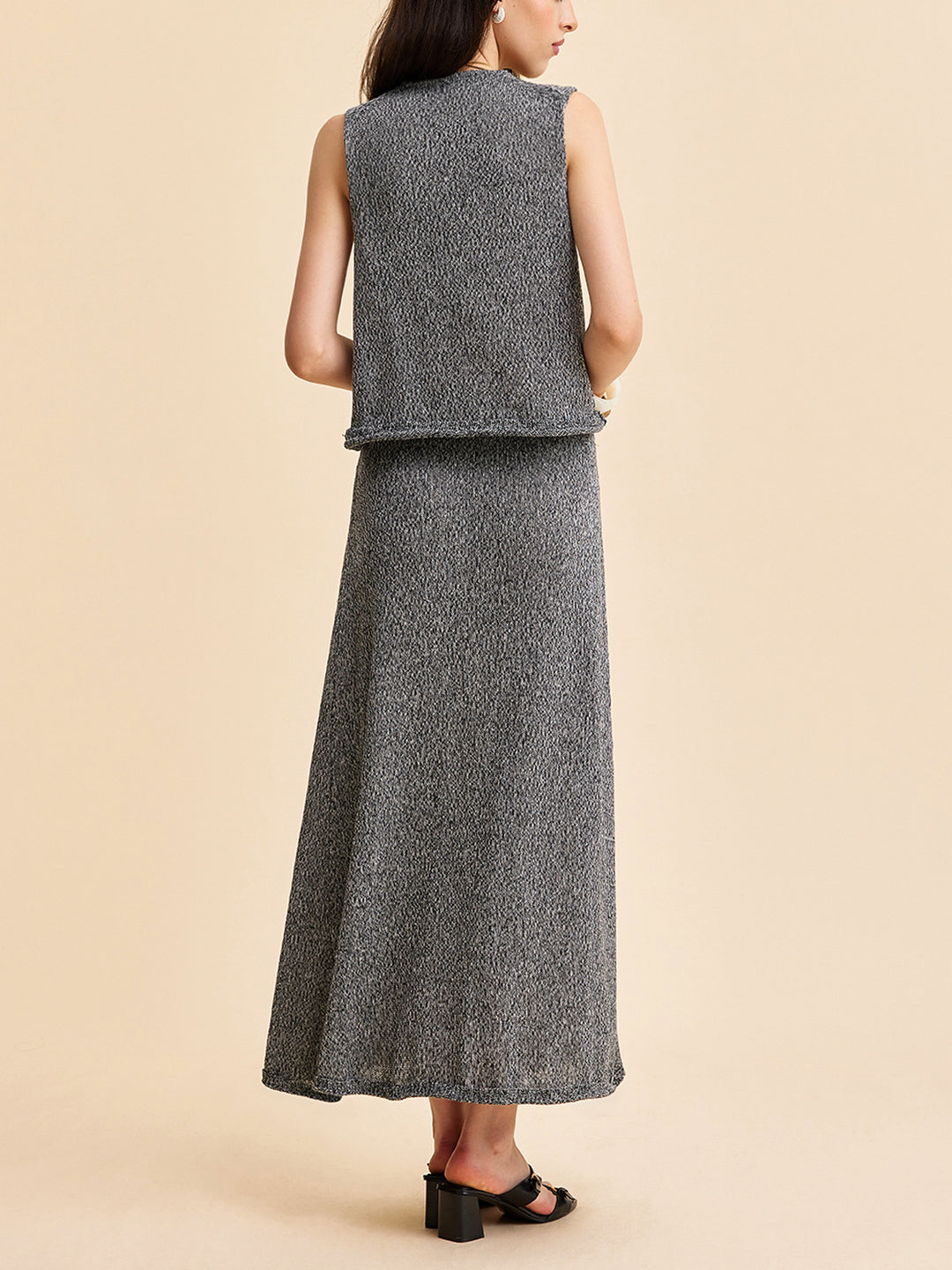 Thin Textured Gray Vest and Skirt