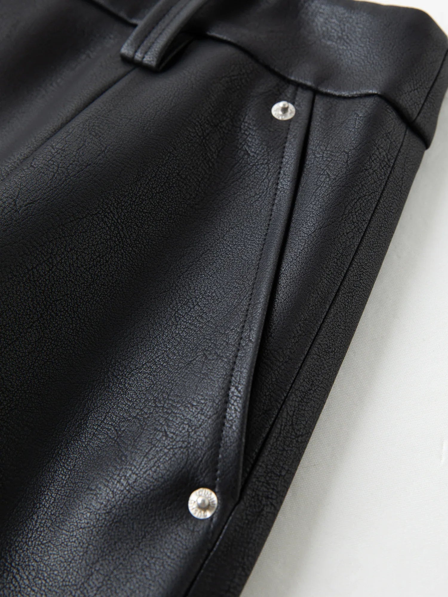 Short Leather Skirt With Belt