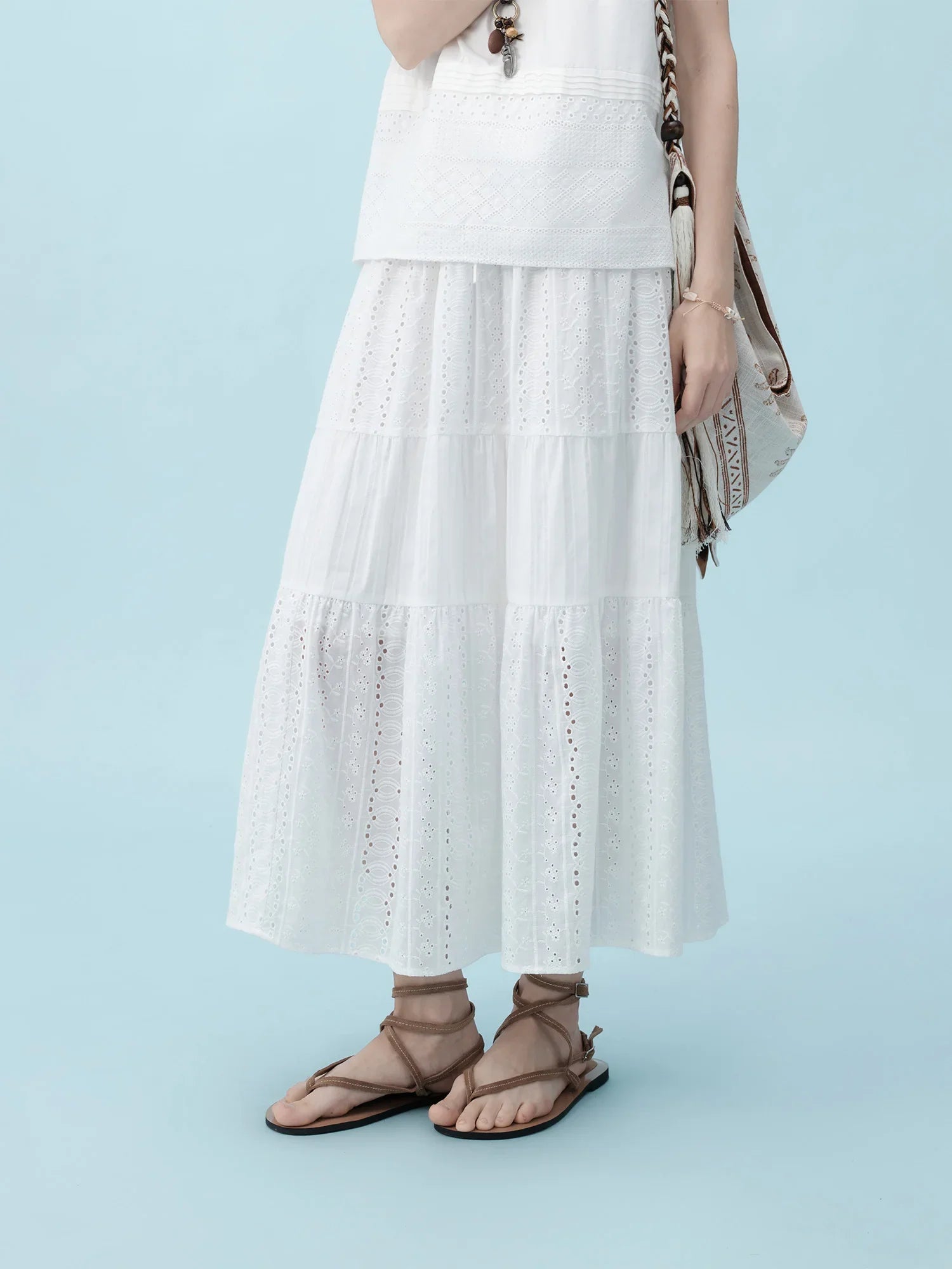 White Sleeveless Top & Textured Chiffon Skirt Set