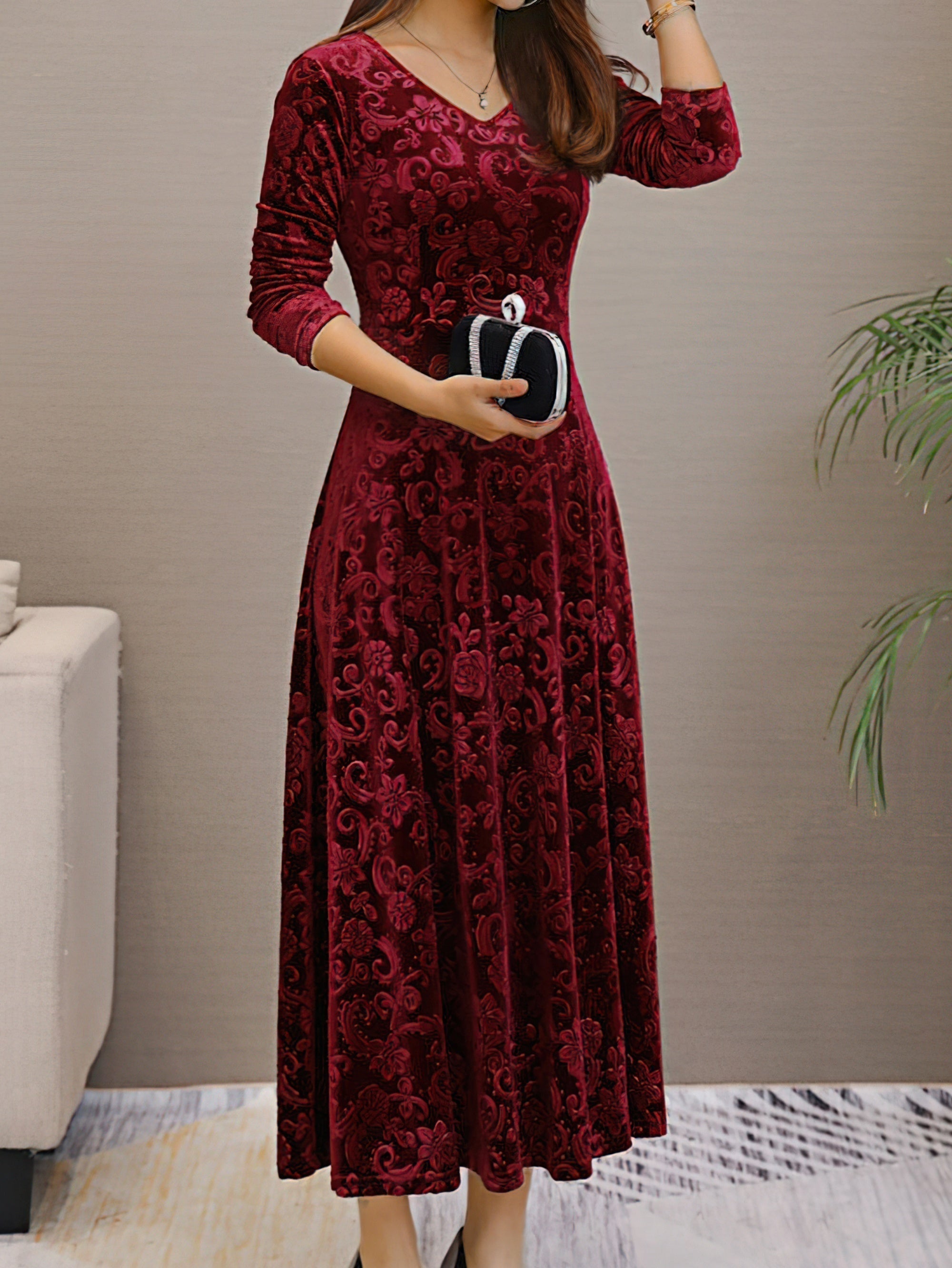 Flared dress with long sleeves