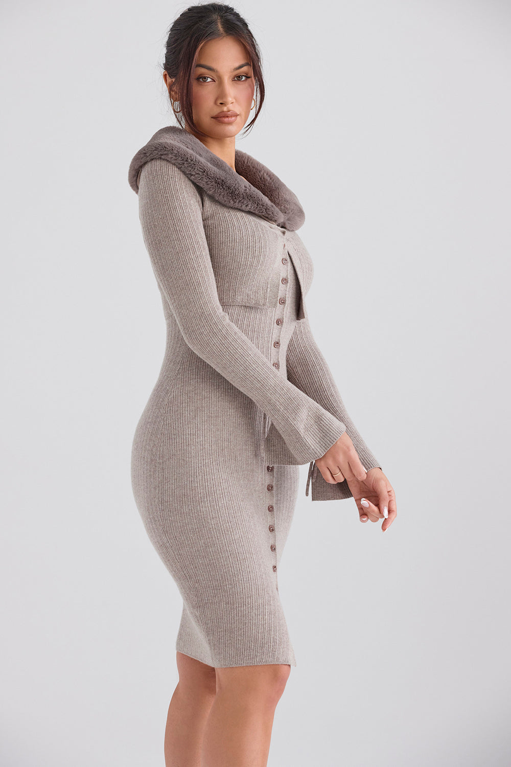 Beige cashmere cardigan with camel knitted midi skirt