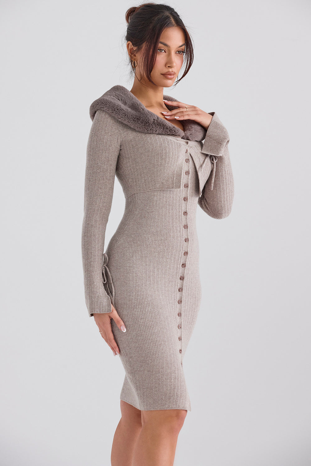 Beige cashmere cardigan with camel knitted midi skirt