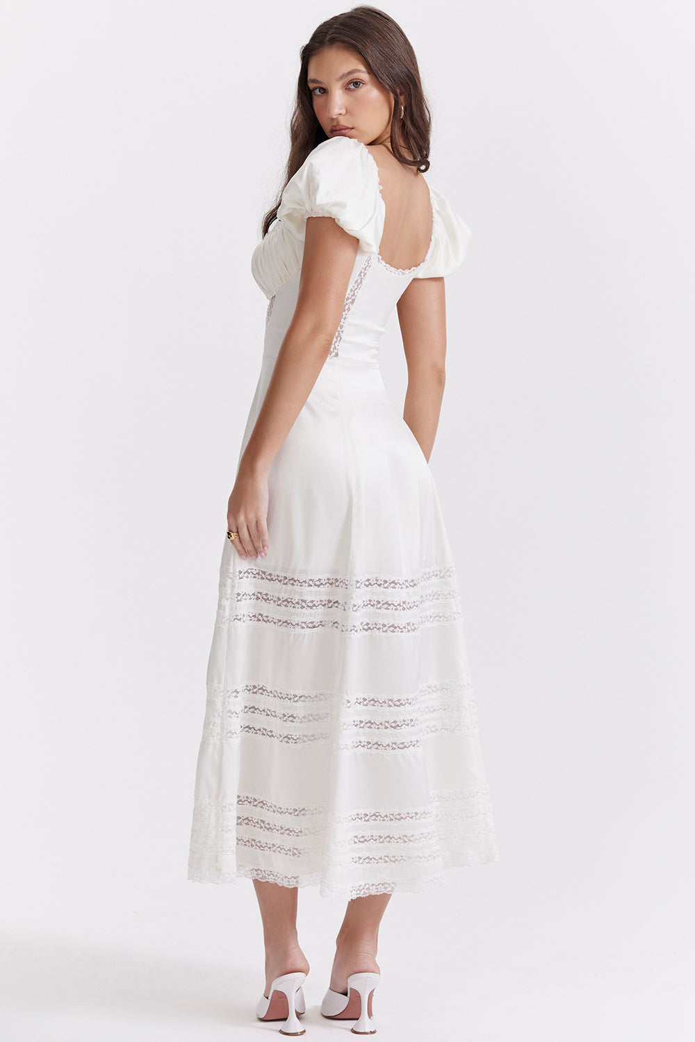 Ivory-colored dress made of real silk with puff sleeves