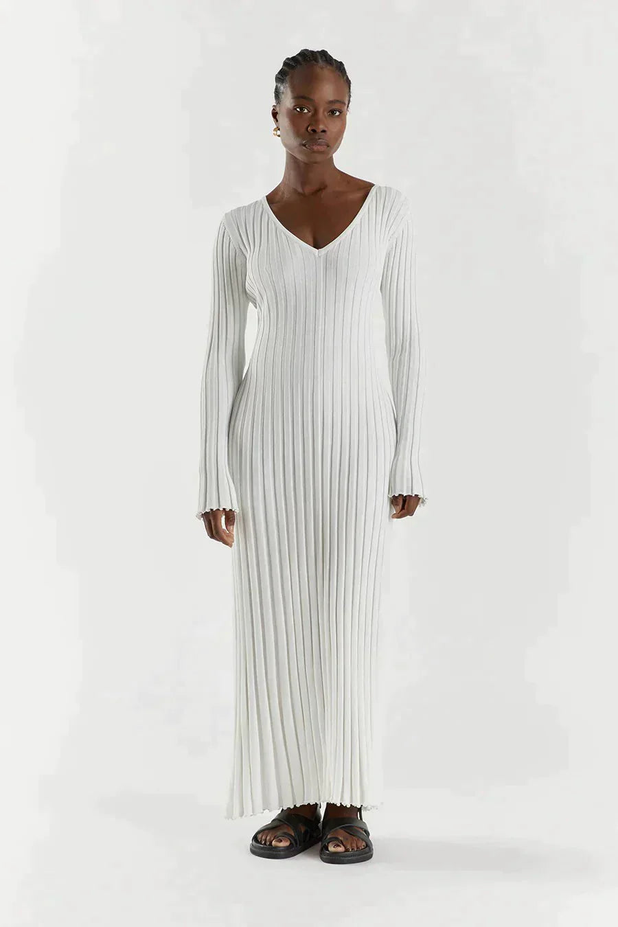 Knitted beauty with long sleeves