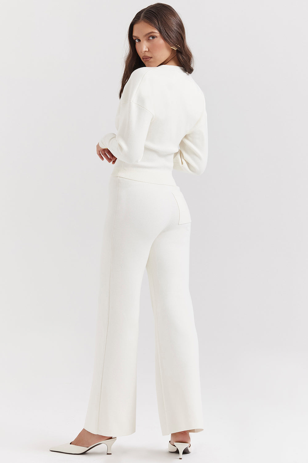 White knitted cardigan with pants